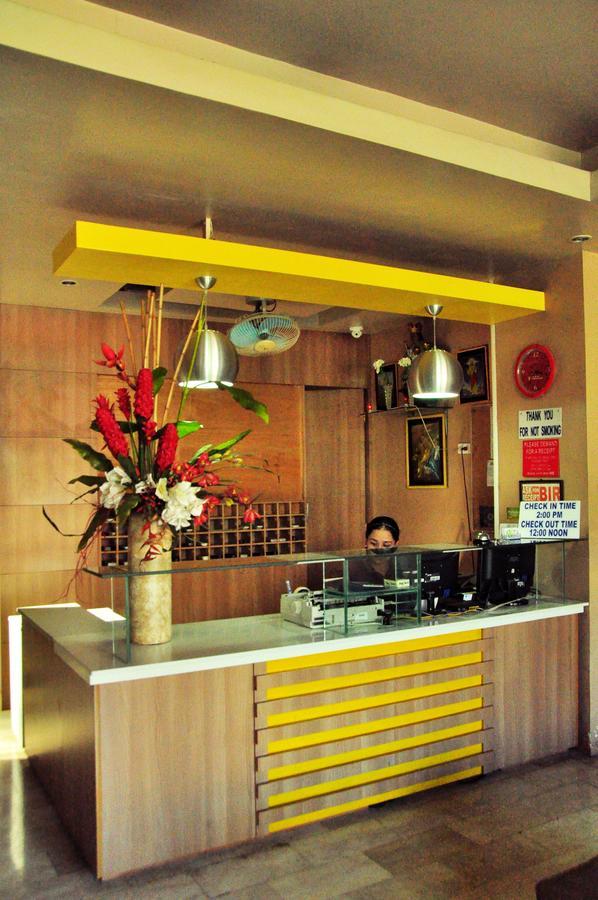 Gv Hotel - Talisay City Екстер'єр фото