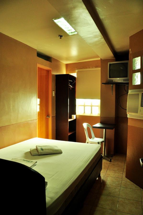 Gv Hotel - Talisay City Екстер'єр фото