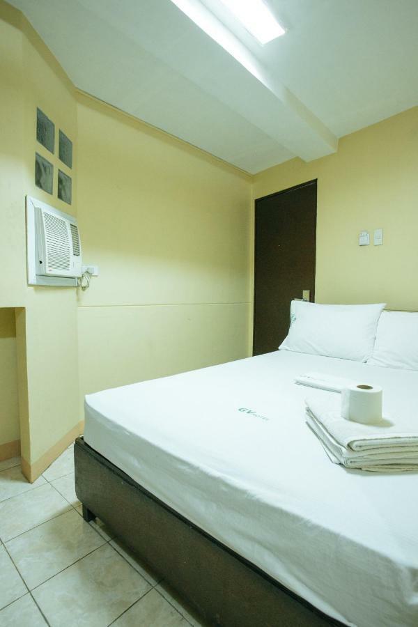 Gv Hotel - Talisay City Екстер'єр фото